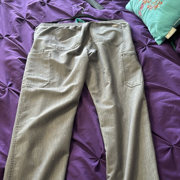 Figs medium tall scrub pant - Picture 5 of 7